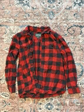 American Eagle Men's Red Shirt